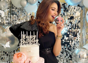 Urvashi Rautela Celebrates Her Birthday Wearing One Million Dollar Diamond Jewellery By International Designer Ferne One Amanto At Maldives