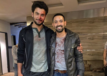 "Grateful to be launched under the Red Chillies Entertainment Along With Bobby Deol Vikrant Massey And Sanya Malhotra In Love Hostel" Says Actor Navneet Malik