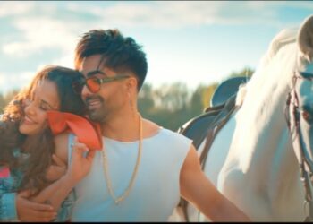 Harrdy Sandhu's new single 'Kudiyan Lahore Diyan' on Desi Melodies is the new groovy song which is all set to be in your loop list