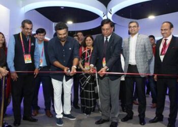 Shri Apurva Chandra inaugurates Media and Entertainment Week at Dubai in presence of Bollywood actor Shri R. Madhavan