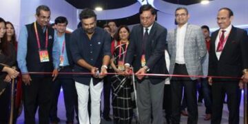 Shri Apurva Chandra inaugurates Media and Entertainment Week at Dubai in presence of Bollywood actor Shri R. Madhavan