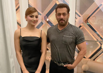 Urvashi Rautela & Salman Khan IIFA 2022 most viral pic on the Internet fans want them in a film together