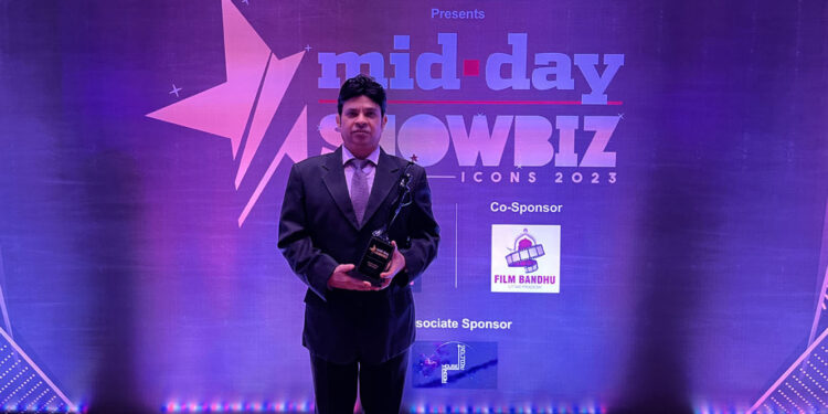 Producer Actor Shantanu Bhamare got felicitated at The Mid-Day Showbiz Icons 2023 Awards
