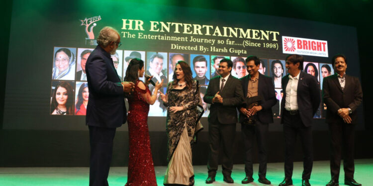 Savji Dhanji Dholakia , Mumtaz, Sumit Kumar Singh, Sunil , Harsh Gupta, Udit Narayan, GIEBA, ISRO, Market Chanakya, HR Entertainment, Global Iconic Entertainment and Business Awards