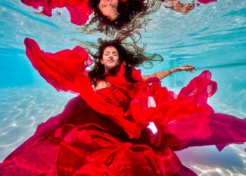 Sheena Thakurr Releases the Soul-Stirring song “Rehh Naa” with a music video